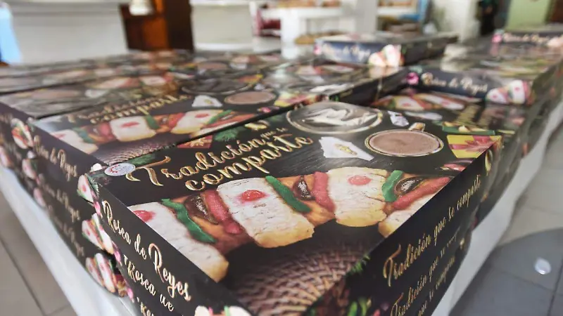 Elaboración-de-Rosca-de-Reyes-en-Durango 